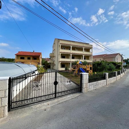 Apartments Piculjan Lopar Bagian luar foto