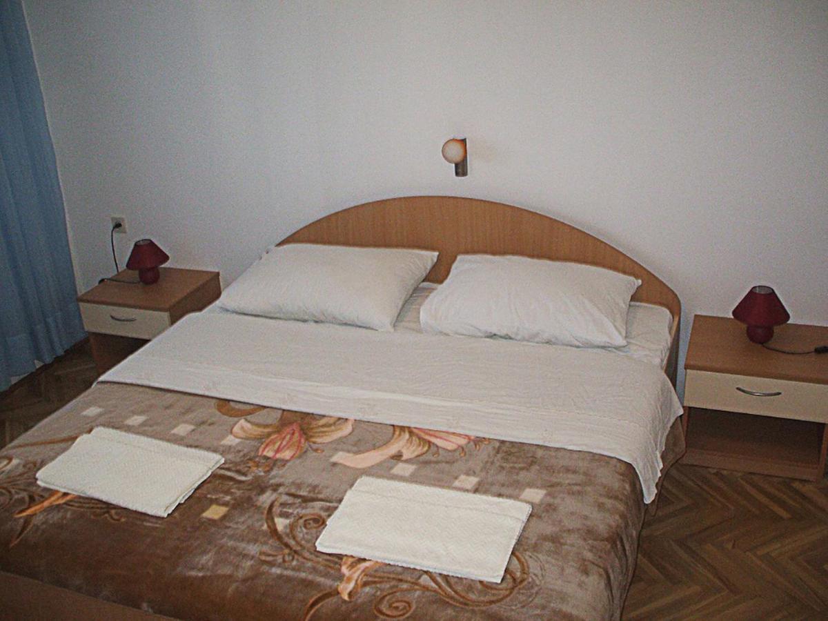 Apartments Piculjan Lopar Bagian luar foto