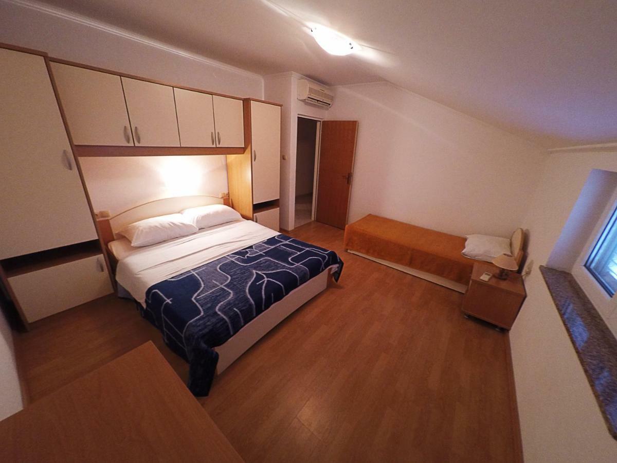 Apartments Piculjan Lopar Bagian luar foto