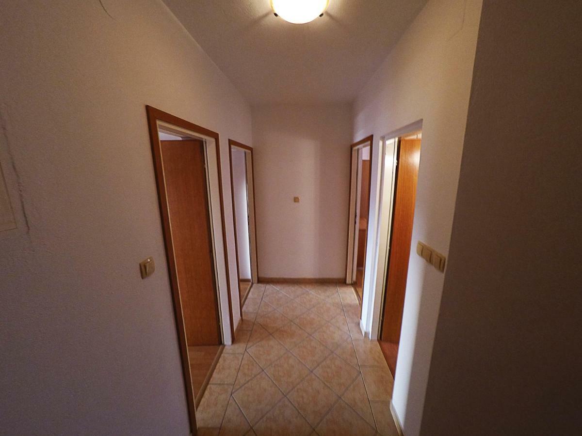 Apartments Piculjan Lopar Bagian luar foto