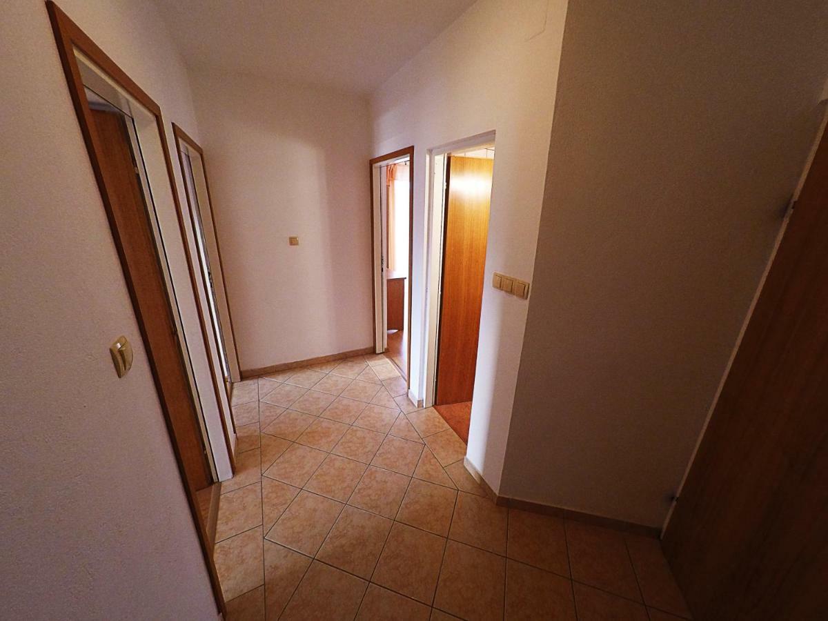 Apartments Piculjan Lopar Bagian luar foto
