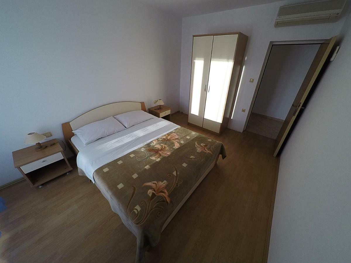 Apartments Piculjan Lopar Bagian luar foto