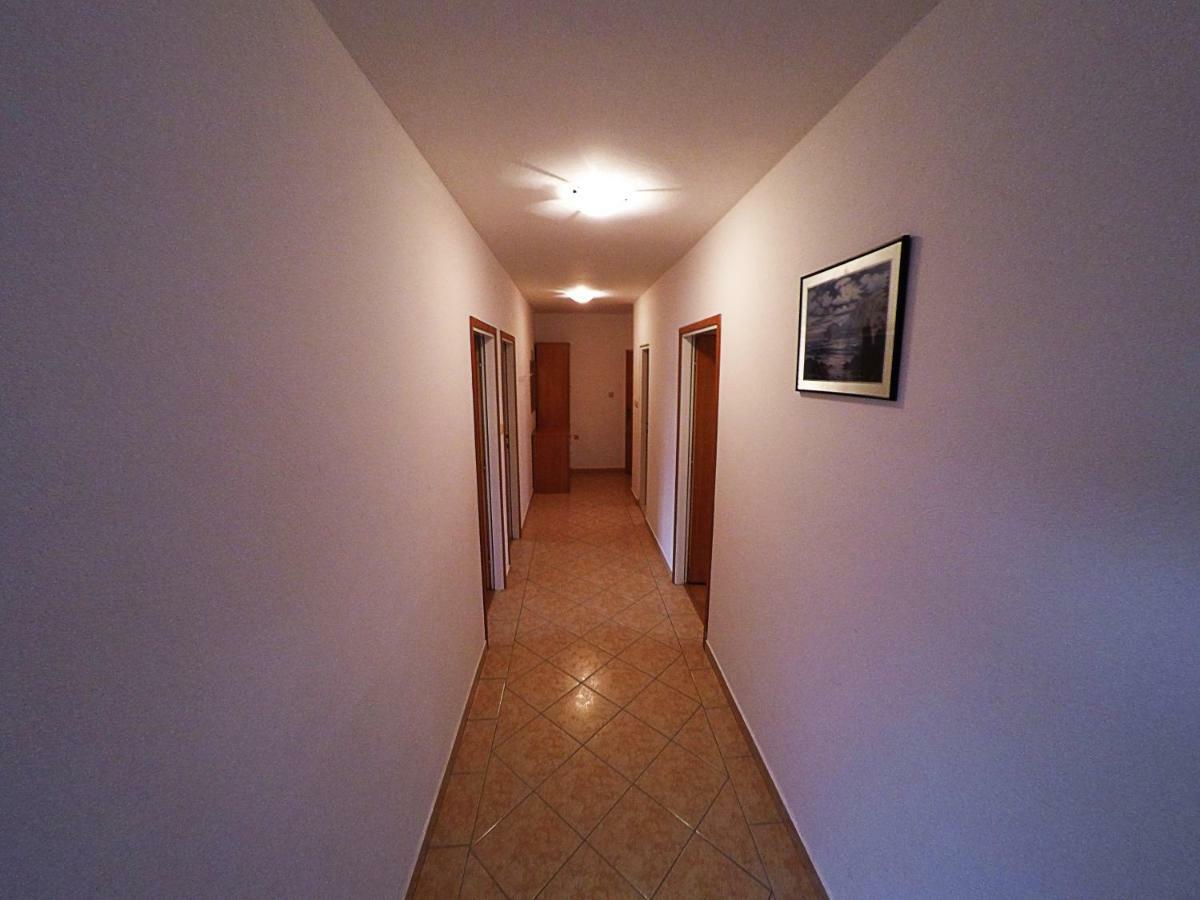 Apartments Piculjan Lopar Bagian luar foto