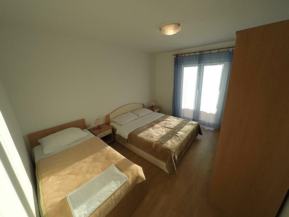 Apartments Piculjan Lopar Bagian luar foto
